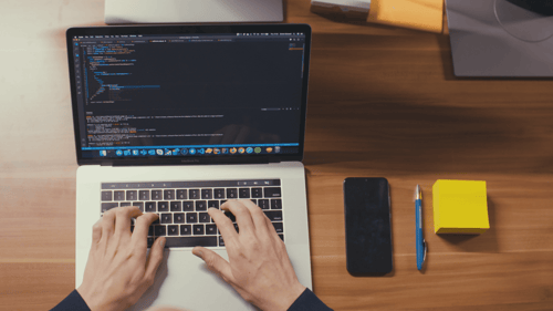 Implementierung von Software ist vergleichbar mit einem Bauvorhaben - wichtig ist ein Gerüst